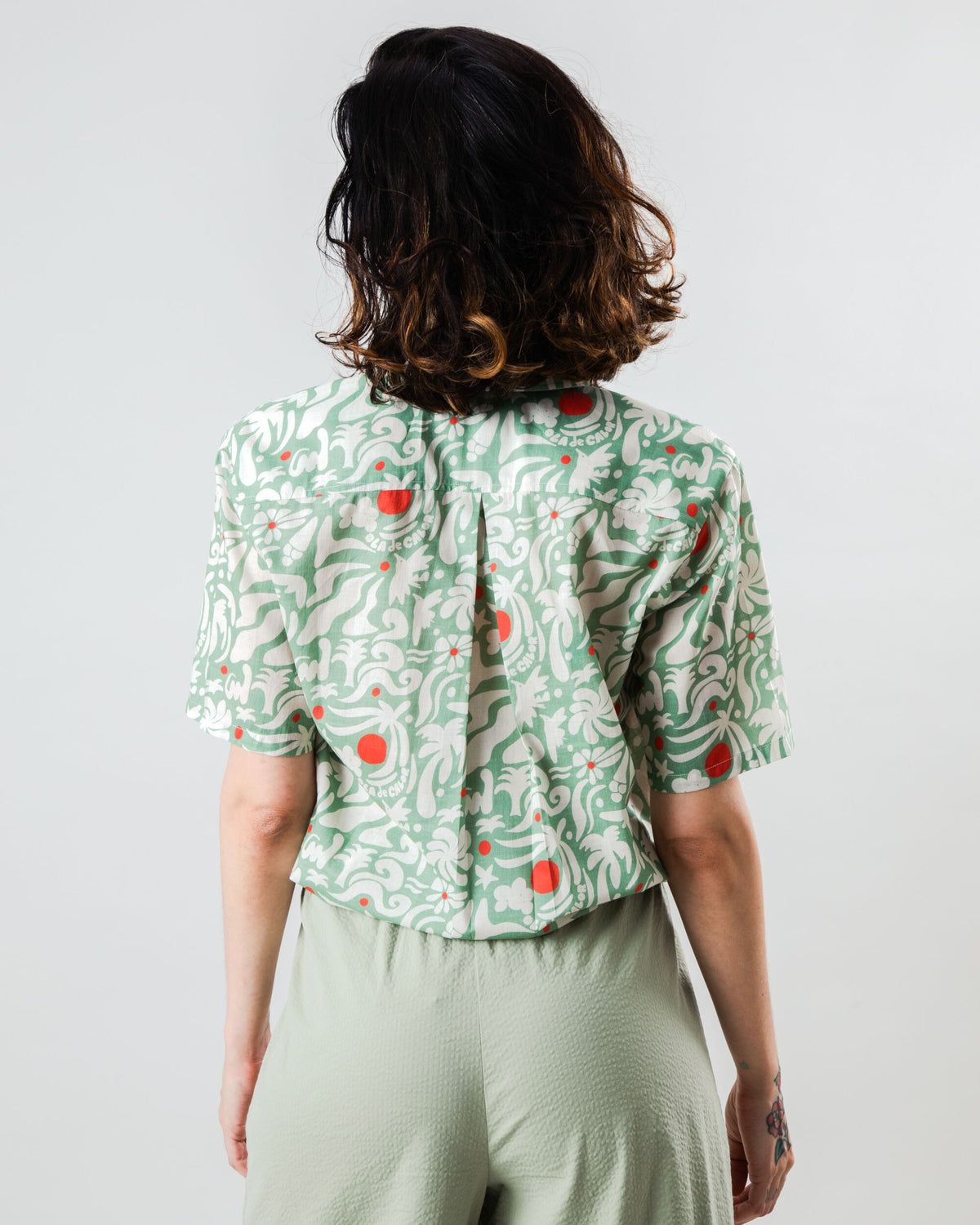 Ola de Calor Aloha Blouse Light Green