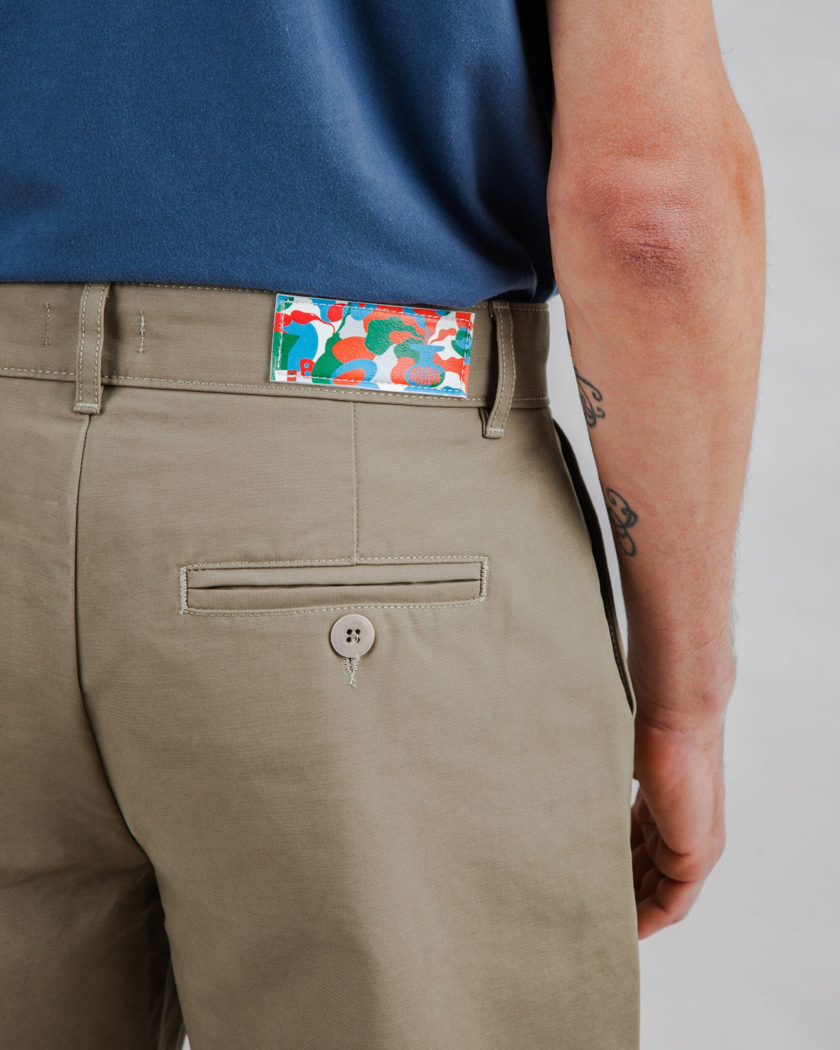 Sobremesa Pleated Pants Kakhi