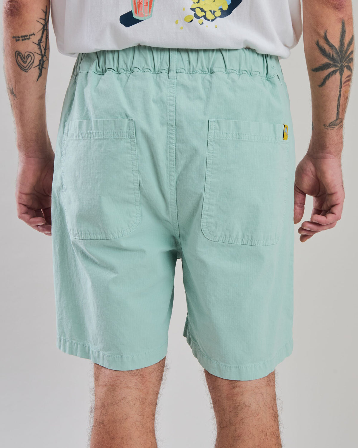 Relaxed Shorts Dolphin light Green