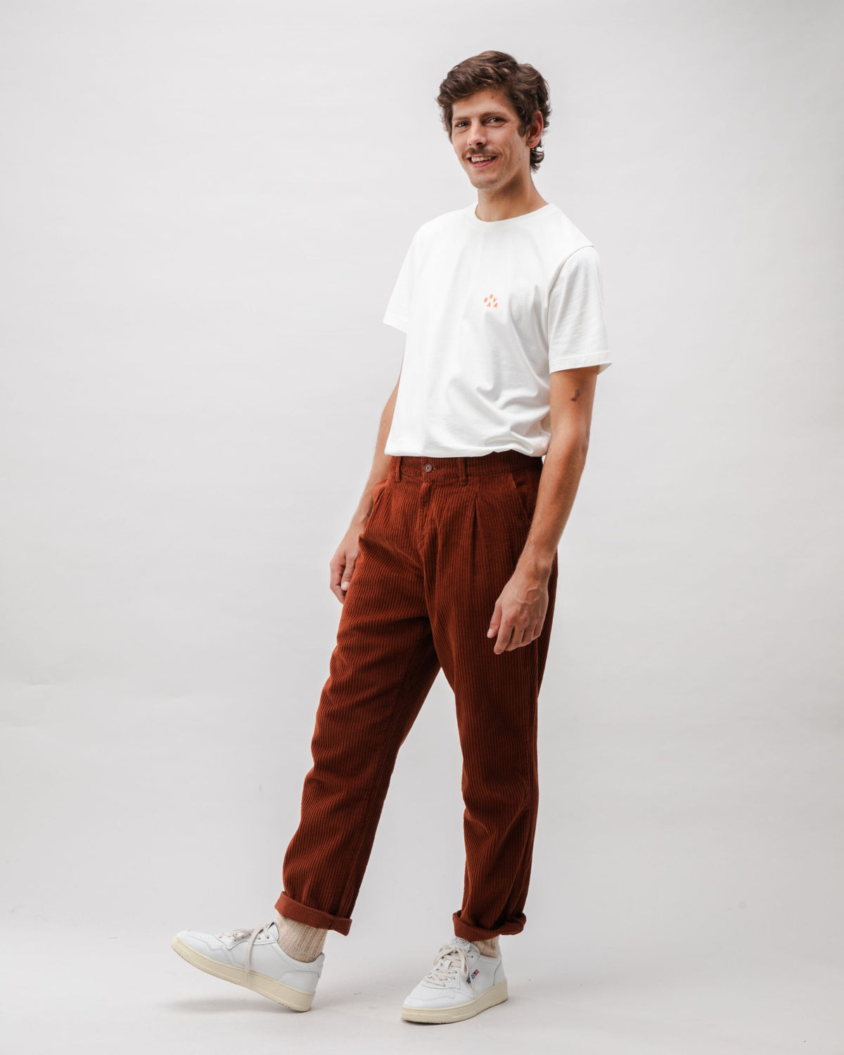 Red Corduroy Pants Outfits For Men (44 ideas & outfits)