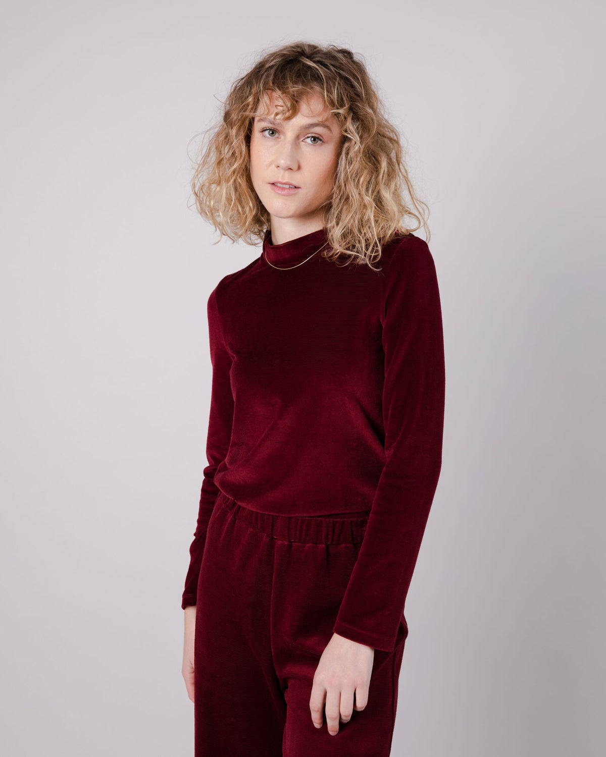 Velvet Perkins Sweater Prune - 77% (Organic) Cotton 18% Polyester